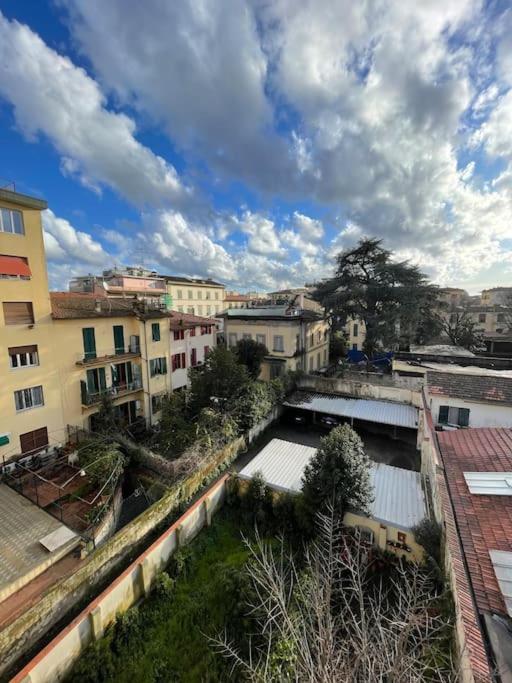 Luminoso Appartamento Fiorentino Флоренция Экстерьер фото